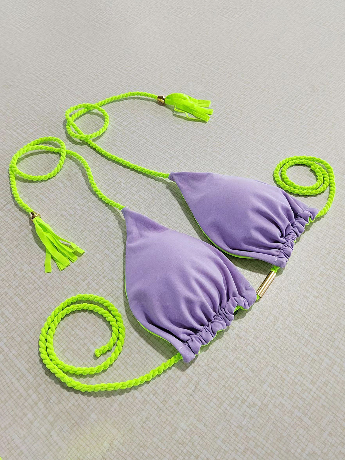 Conjunto de bikini de dos piezas con escote halter en contraste